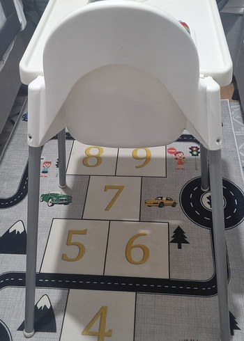 Gri ve Beyaz Bebek Mama Sandalyesi - Görsel 5