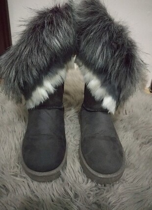 Tüylü Ugg