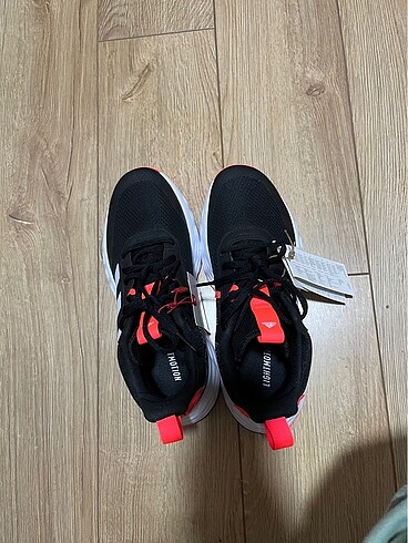 38,5 Beden siyah Renk Adidas own the game 2.0
