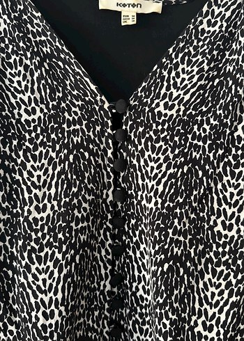 Gri Yılan Desenli Uzun Kollu Pilili Elbise - Görsel 4