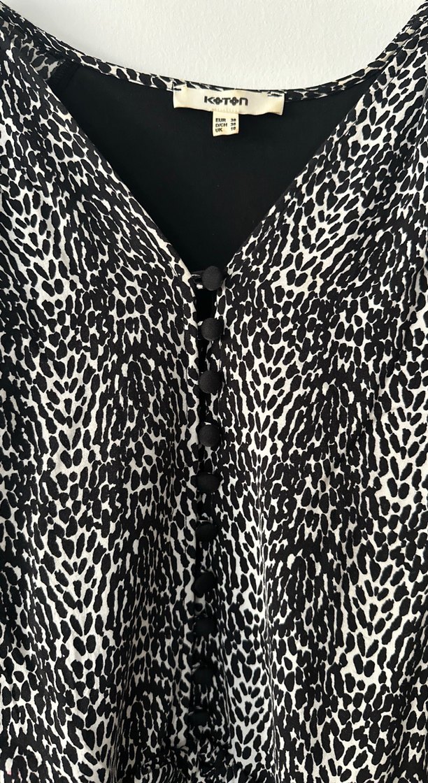 Gri Yılan Desenli Uzun Kollu Pilili Elbise - Görsel 4