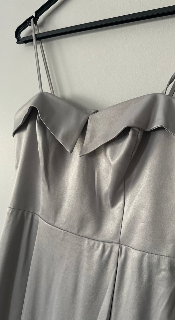 Gri Uzun Drapeli Straplez Kadın Abiye Elbise - Görsel 4