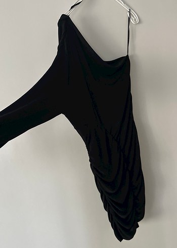 Tek Omuzlu Siyah Drapeli Uzun Abiye Elbise - Görsel 6