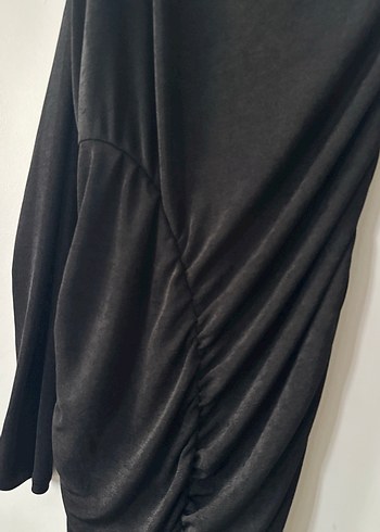 Tek Omuzlu Siyah Drapeli Uzun Abiye Elbise - Görsel 3