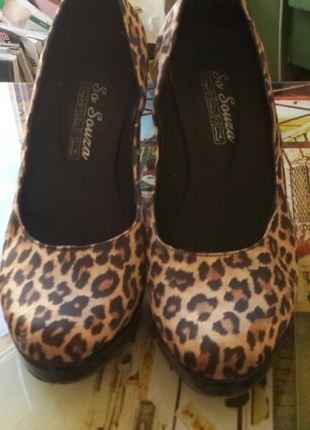 leopar desenli topuklu ayakkabı