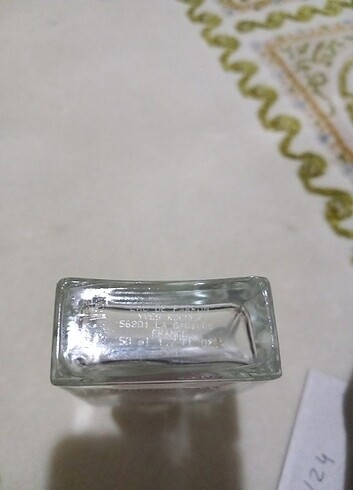 Parfüm şişesi. - Görsel 2