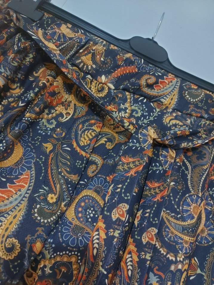 Kemer Detaylı Bohem Desenli Kadın Kısa Pantolon - Görsel 4