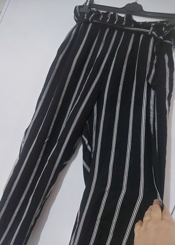 Siyah Çizgili Pilili Kadın Pantolon - Görsel 5