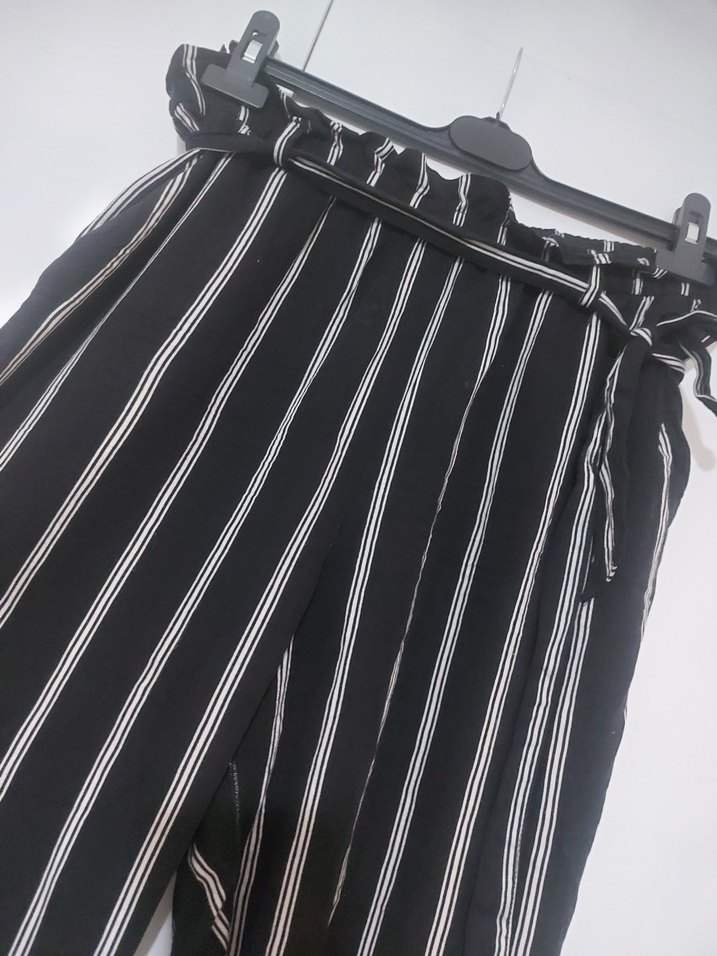 Siyah Çizgili Pilili Kadın Pantolon - Görsel 3