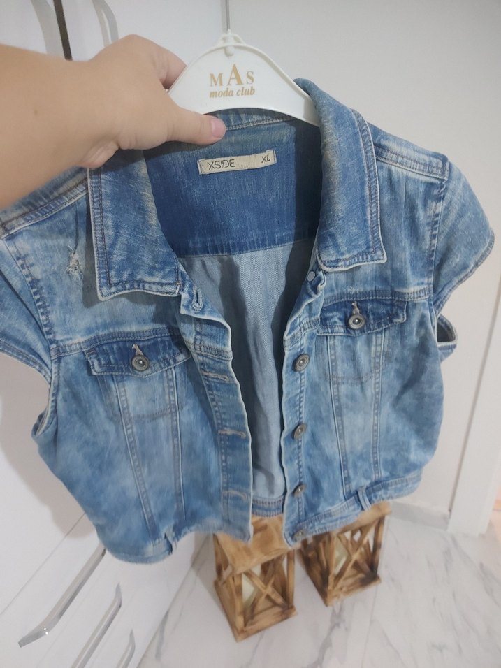 Düğmeli Kolsuz Mavi Denim Ceket - Görsel 4