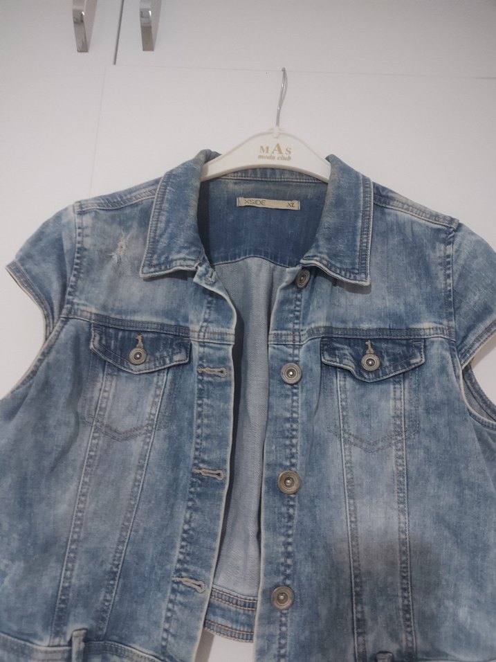 Düğmeli Kolsuz Mavi Denim Ceket - Görsel 2