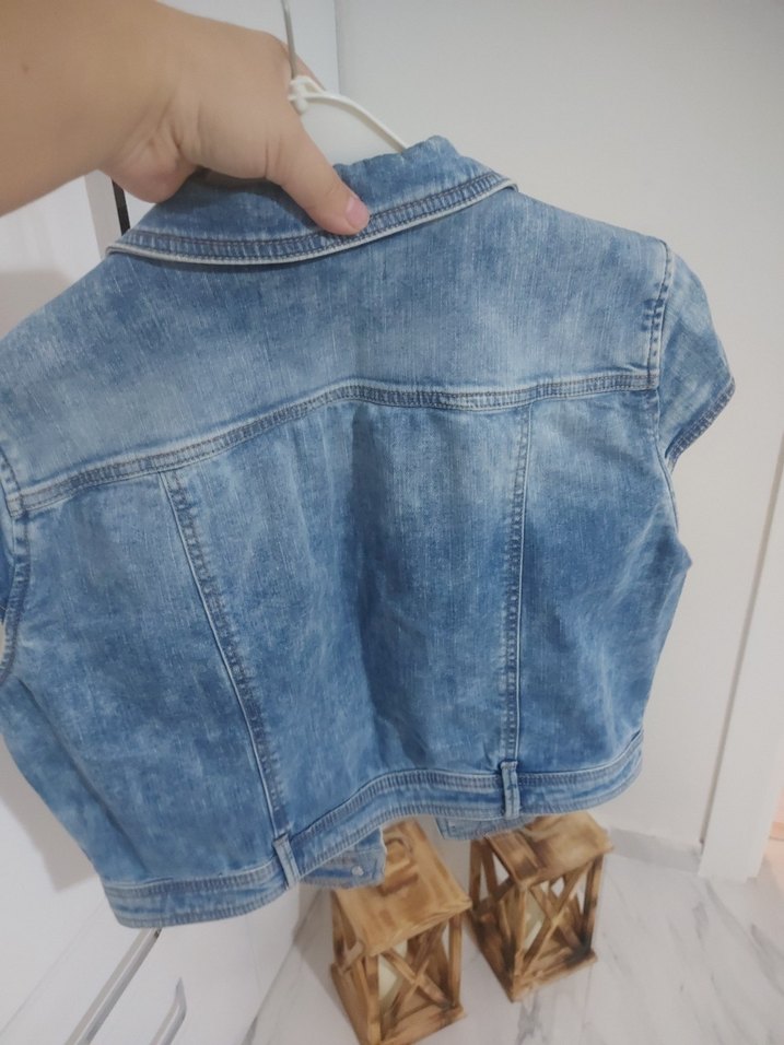 Düğmeli Kolsuz Mavi Denim Ceket - Görsel 5