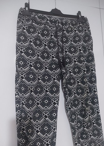 Gri Desenli Bol Kesim Kumaş Pantolon - Görsel 2