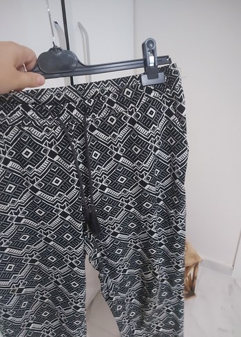 Gri Desenli Bol Kesim Kumaş Pantolon - Görsel 5