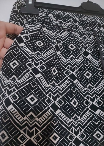 Gri Desenli Bol Kesim Kumaş Pantolon - Görsel 3