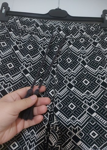 Gri Desenli Bol Kesim Kumaş Pantolon - Görsel 7