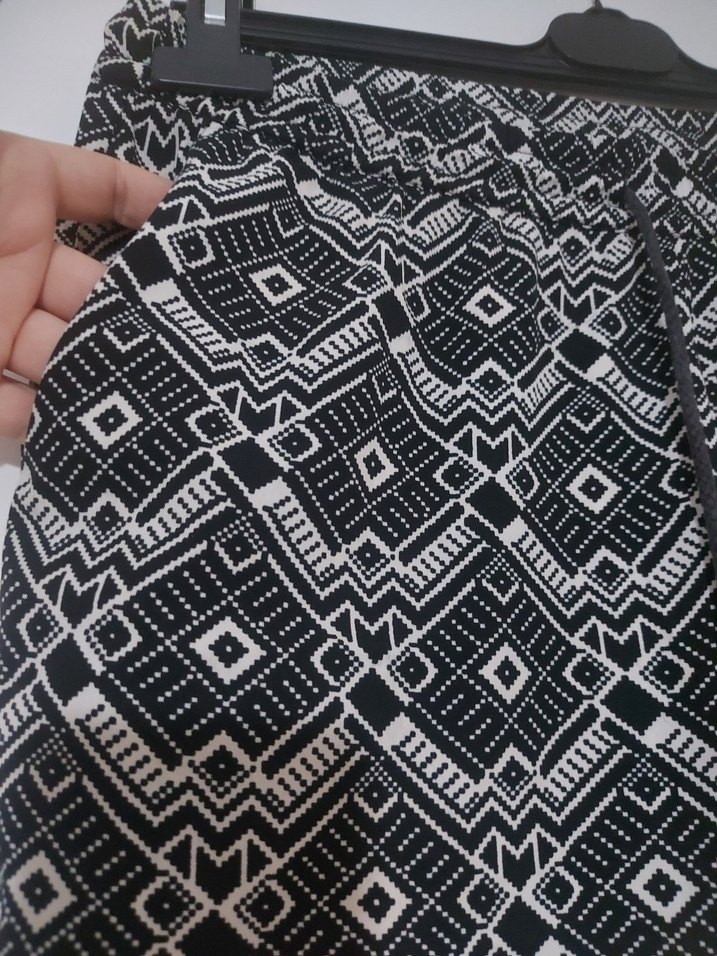 Gri Desenli Bol Kesim Kumaş Pantolon - Görsel 3