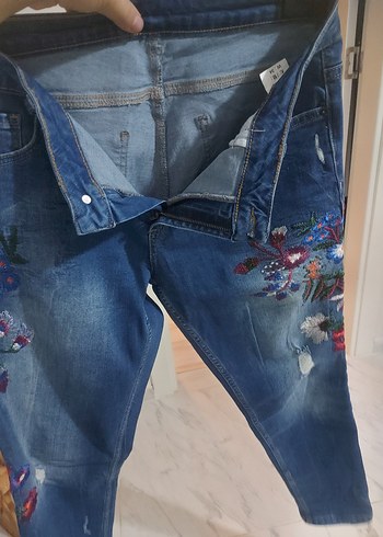 Nakışlı Düğmeli Kadın Midi Kot Pantolon - Görsel 6