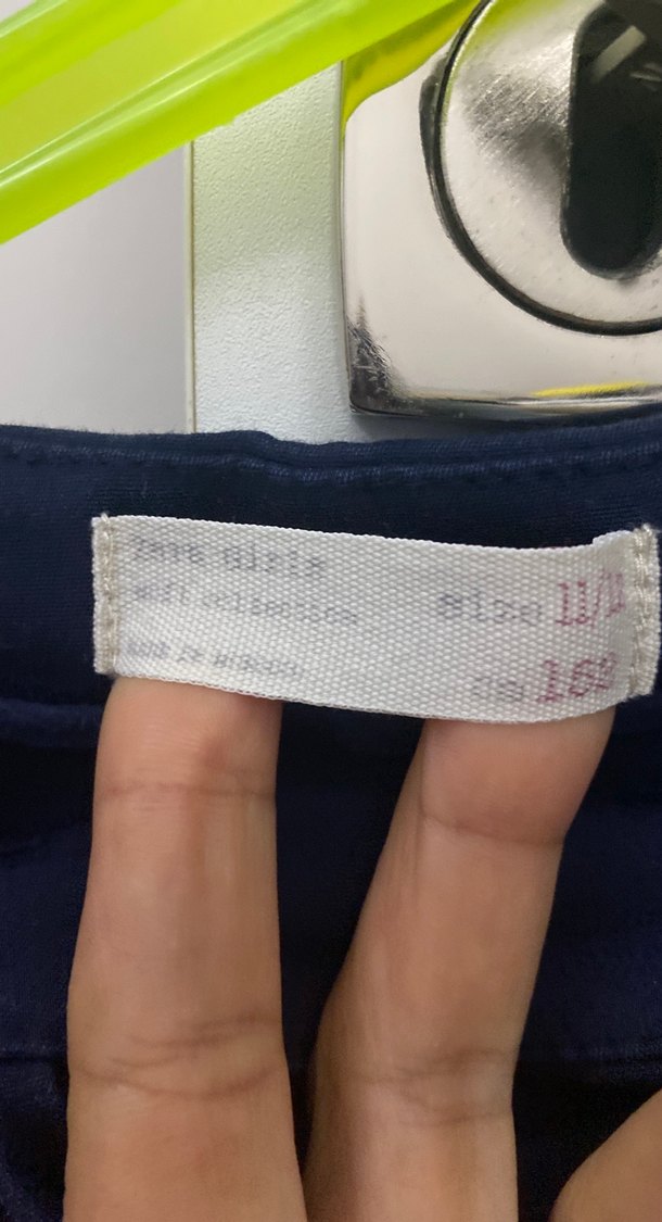 Kemer Detaylı Lacivert şort Etek - Görsel 3