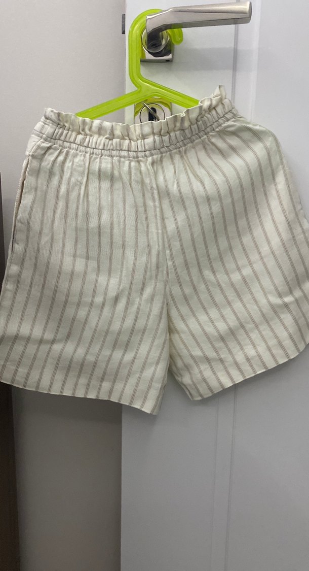 Kız  Çocuk Düğmeli Keten Çizgili Şort - Görsel 4