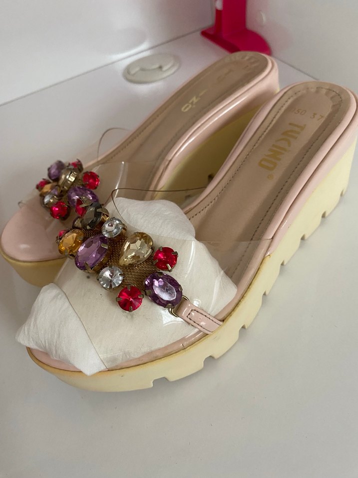 Boncuklu Pembe Dolgu Topuk Terlik - Görsel 2