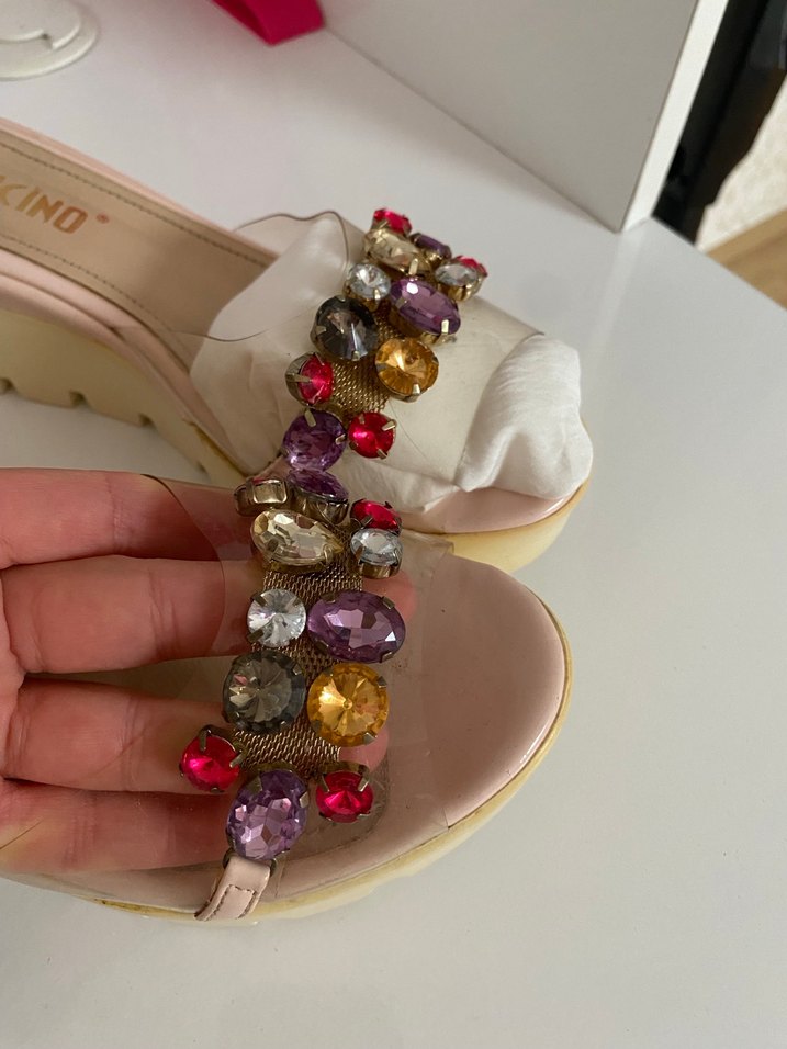 Boncuklu Pembe Dolgu Topuk Terlik - Görsel 3