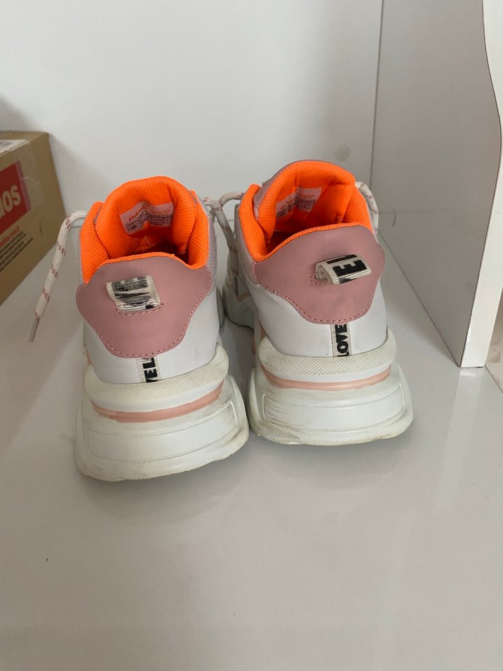 Beyaz Baskılı Bağcıklı Spor Kadın Sneaker - Görsel 3