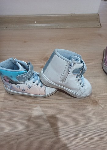 LC Waikiki Kız Çocuk Beyaz Baskılı Sneaker Velcro