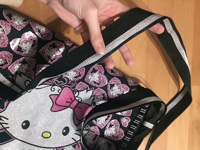Diğer Hello Kitty Postacı Çanta