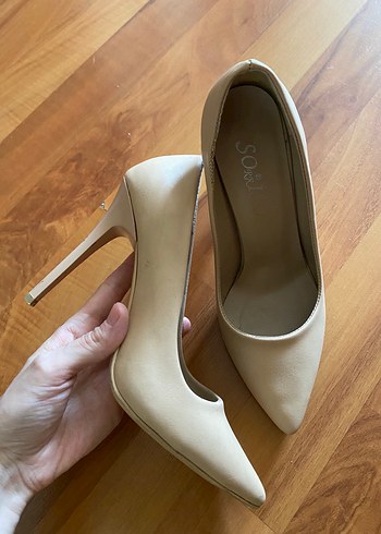 Bej Süet Stiletto Topuklu Kadın Ayakkabı - Görsel 3