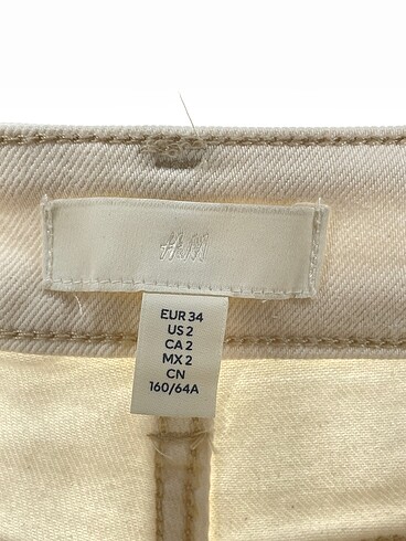 34 Beden çeşitli Renk H&M Mini Şort %70 İndirimli.