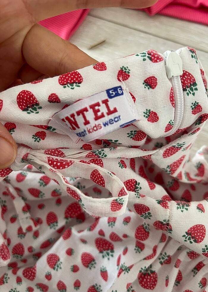 Çilek elbise - Görsel 2