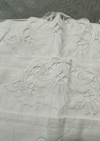 Nakışlı Beyaz yastık kılıfı - Görsel 4