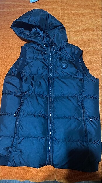 Hummel yelek