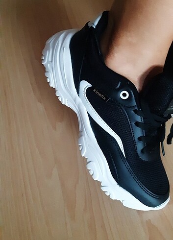 spor ayakkabi 