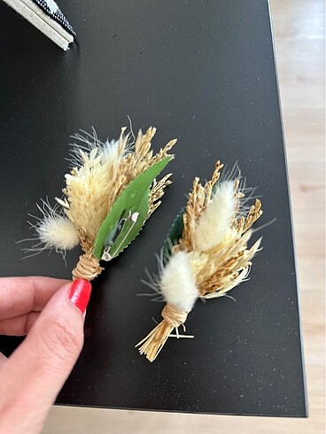 Damat yaka çiçeği