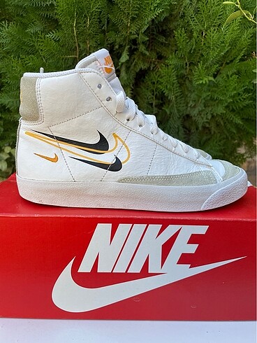 Nike Blazer Mid