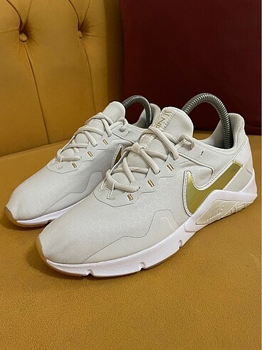 Nike Nike Legend Essential 2