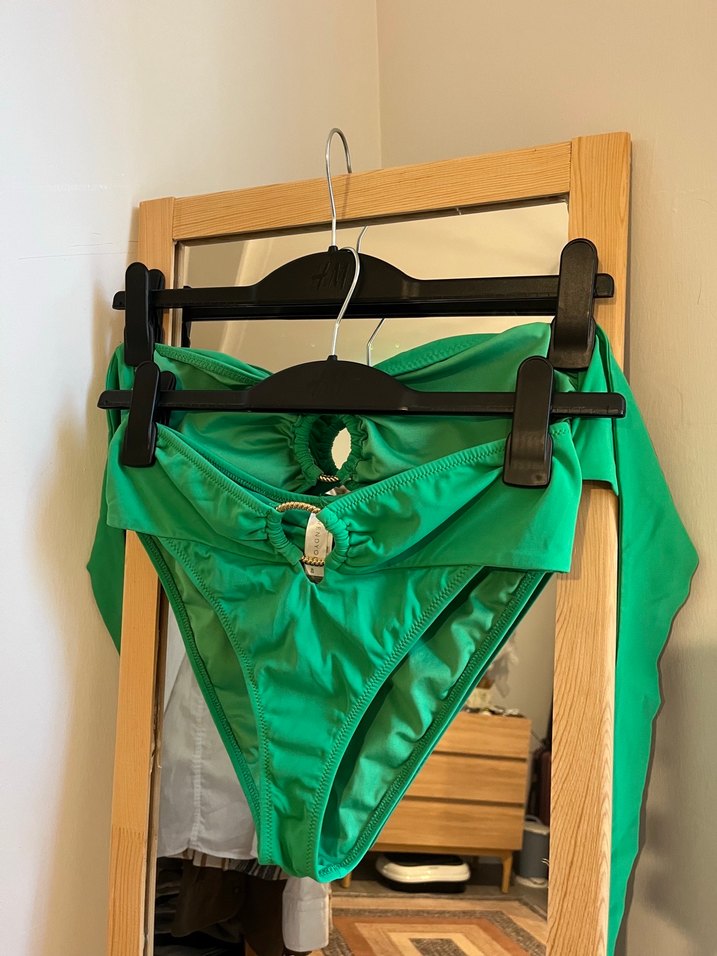 Yeşil Kadın Bikini - Görsel 2