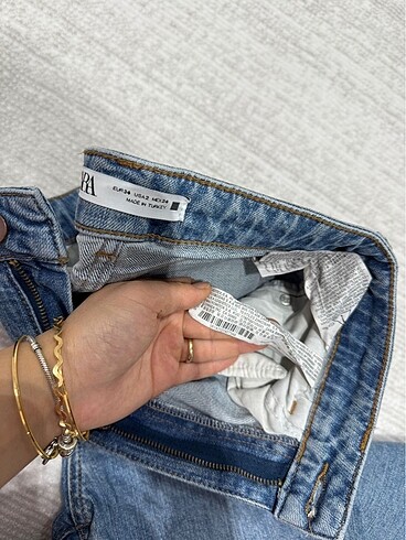 34 Beden mavi Renk Zara flare jean