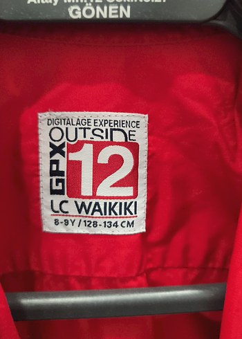 LC Waikiki Kırmızı Düğmeli Erkek Kısa Kollu Gömlek