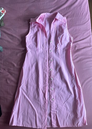 Pembe elbise