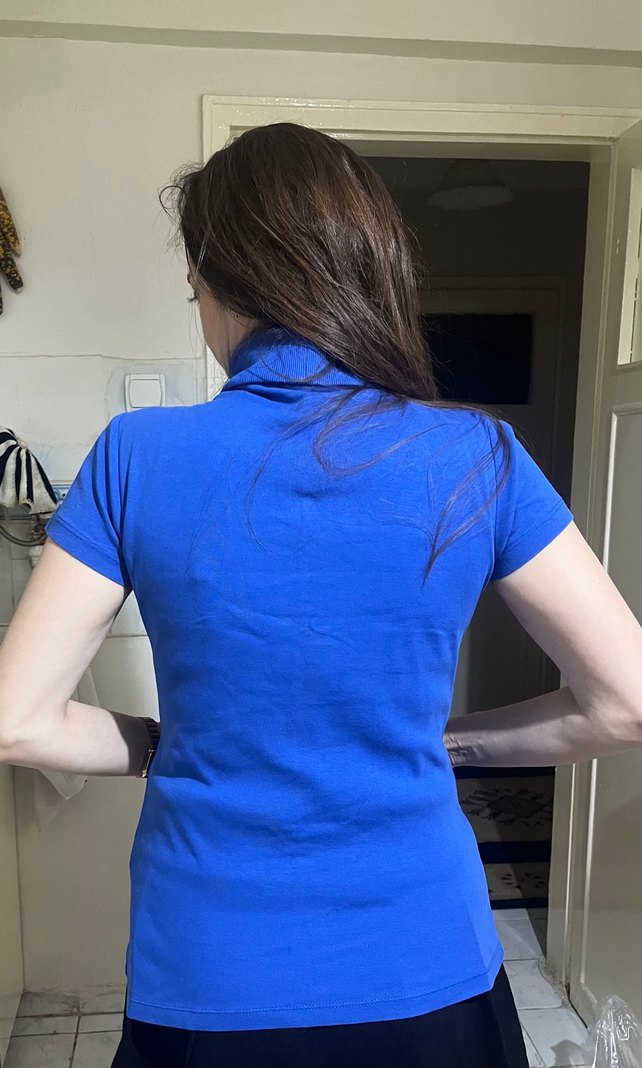 Parlak Mavi Yüksek Yakalı Hamile Tişörtü - Görsel 4