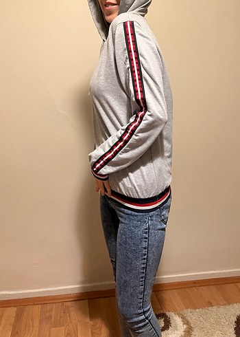 Gri Fermuarlı Çizgili Kadın Sweatshirt - Görsel 4