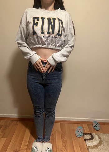 Kadın Gri Buckle Detaylı Crop Sweatshirt - Görsel 6