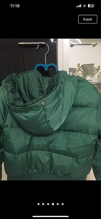 m Beden yeşil Renk Benetton marka mont