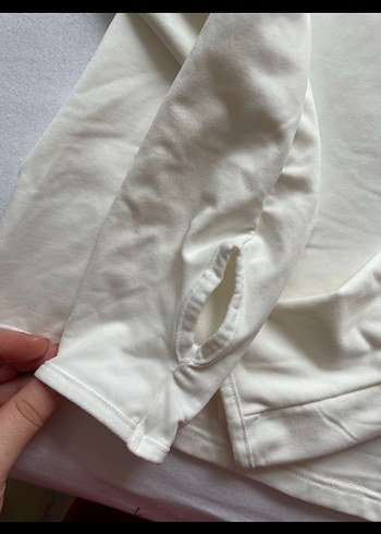 Oysho uzun kollu kışlık spor üst tshirt - Görsel 4