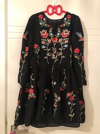Zara çiçek desenli elbise
