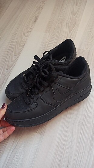 Siyah nike ayakkabı