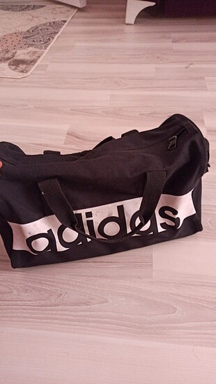 Adidas spor çantası